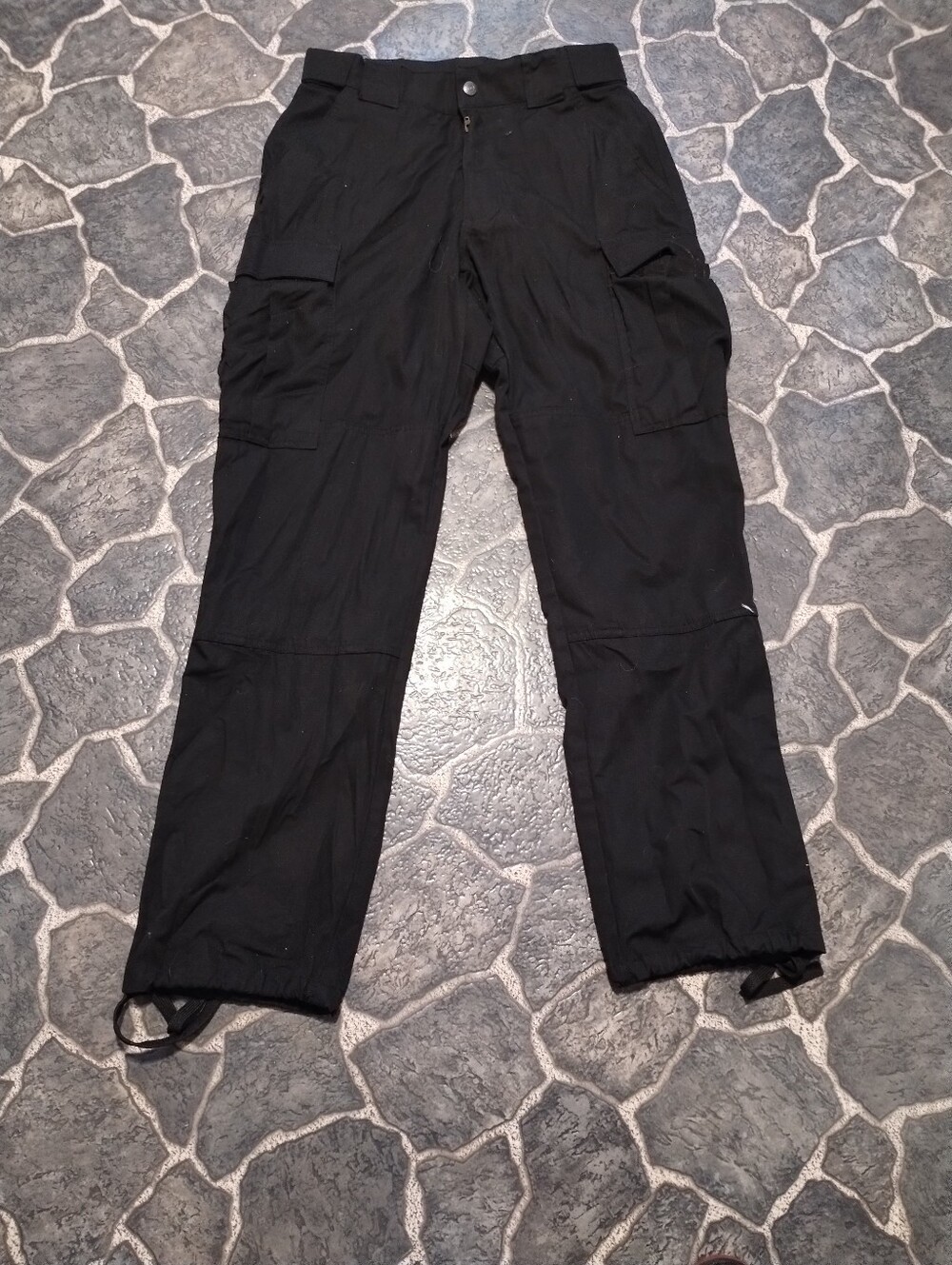 5.11 Tactical men's black ripstop cargo pants 31.5 " x 35 " VINTAGE